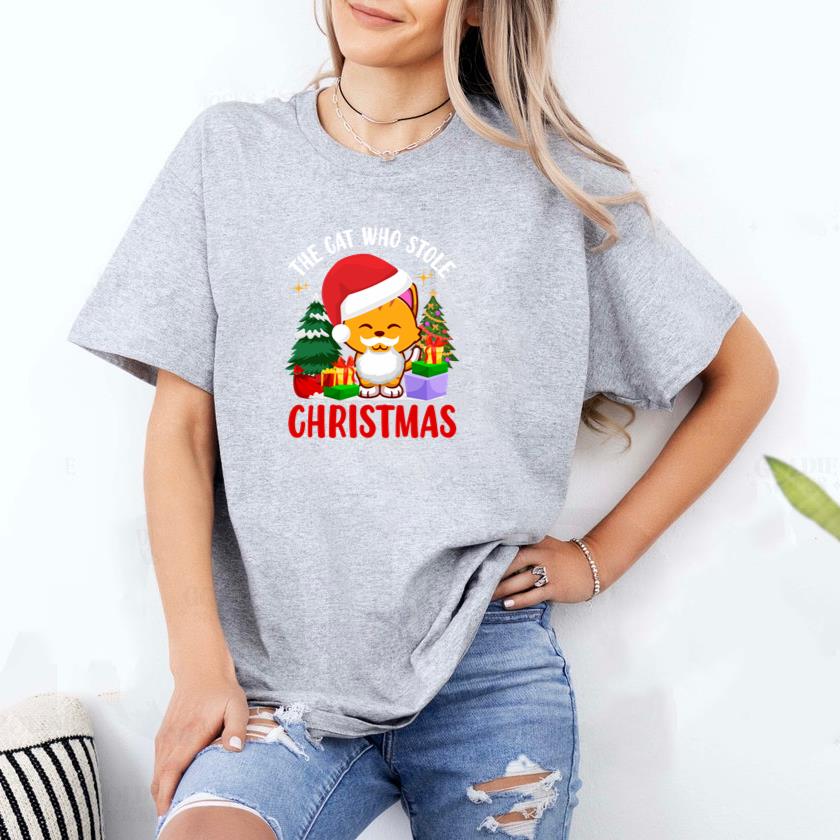 The cat who store christmas T-Shirt - Image 2